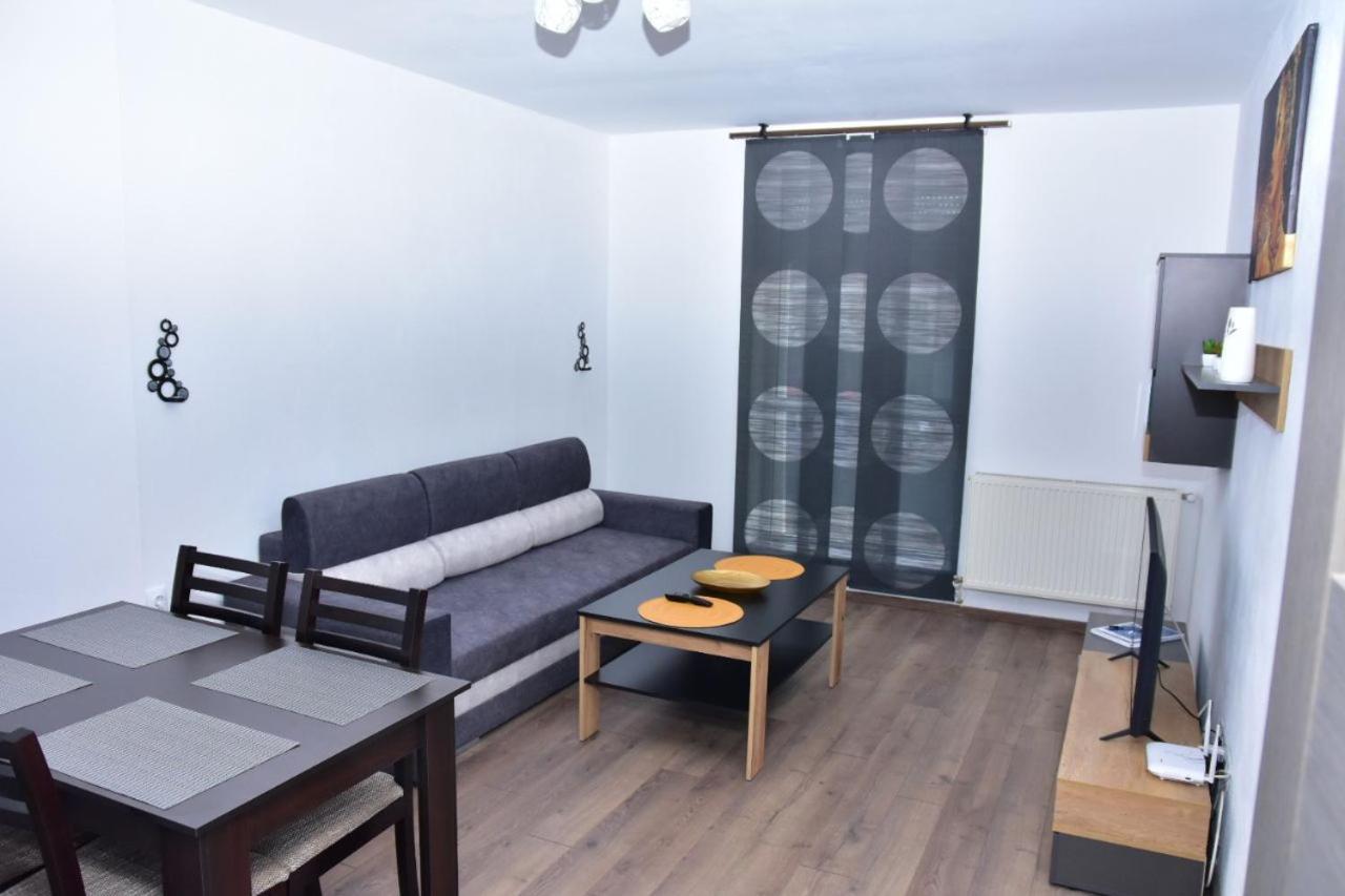 Apartament Dabe Hd Hunedoara Luaran gambar