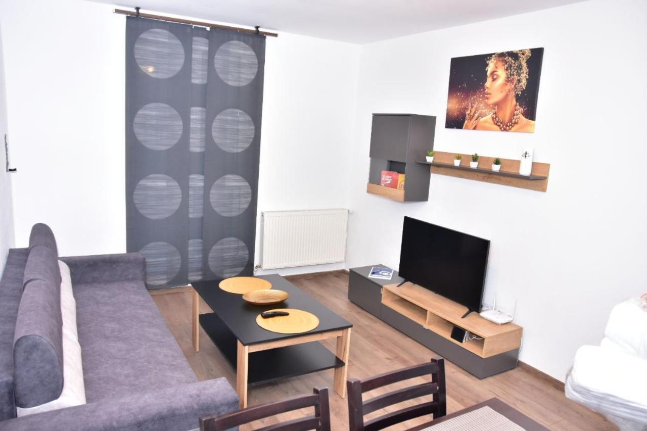 Apartament Dabe Hd Hunedoara Luaran gambar